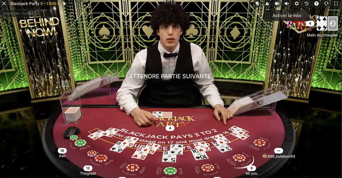 Croupier en direct a la table Blackjack Party Croupier en direct a la table Blackjack Party