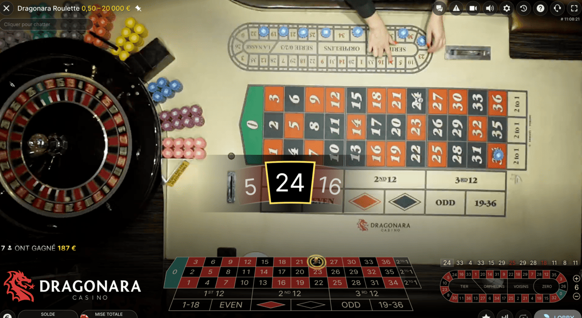 Table avec vue aérienne de la Dragonara Roulette